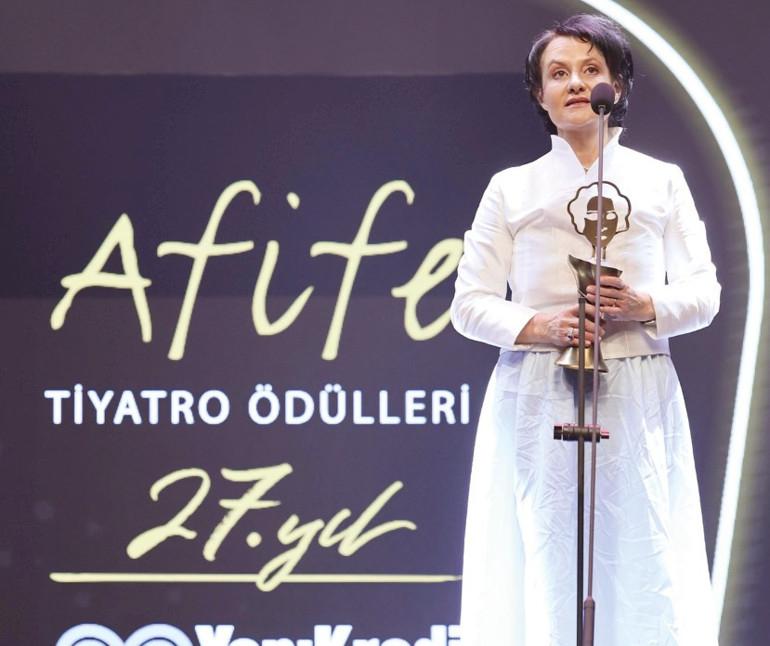 Yılın En İyi Performansları ve Ödüller
