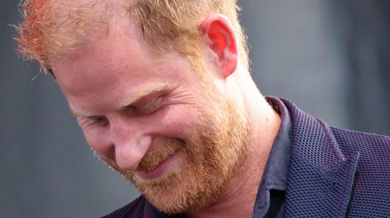 Aile İlişkilerinde Derin Kuzey Rüzgarları: Harry'nin Karmaşık Hikayesi 4 Aile İlişkilerinde Derin Kuzey Rüzgarları: Harry'nin Karmaşık Hikayesi