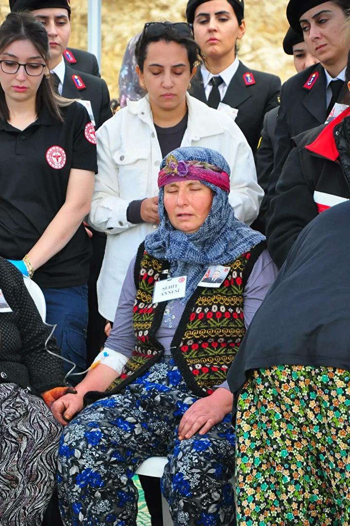 Akyazı'daki Trafik Kazasında İki Jandarma Astsubayımız Şehit Oldu