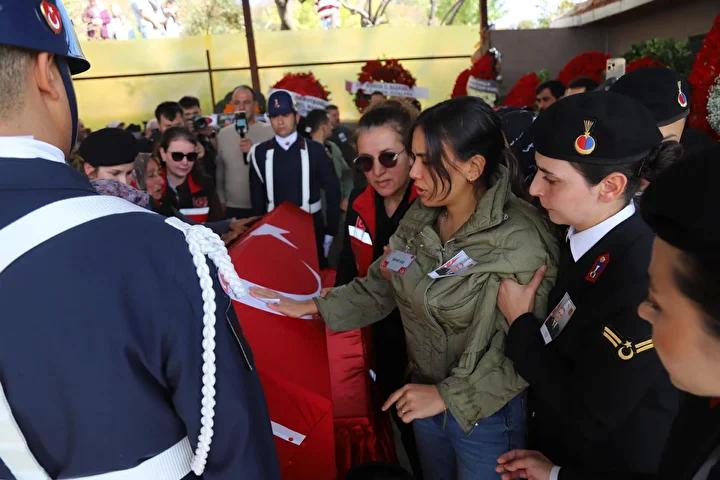 Akyazı'daki Trafik Kazasında İki Jandarma Astsubayımız Şehit Oldu