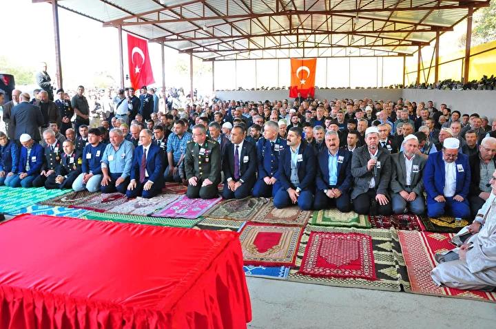 Akyazı'daki Trafik Kazasında İki Jandarma Astsubayımız Şehit Oldu