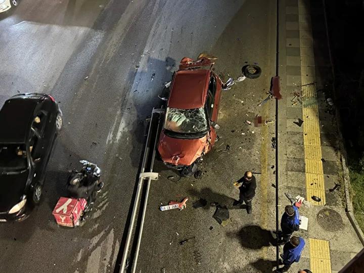 Ankara’da Trafik Kazası: Kontrolden Çıkan Otomobil Mamak Köprüsü’nden Alt Yola Düştü