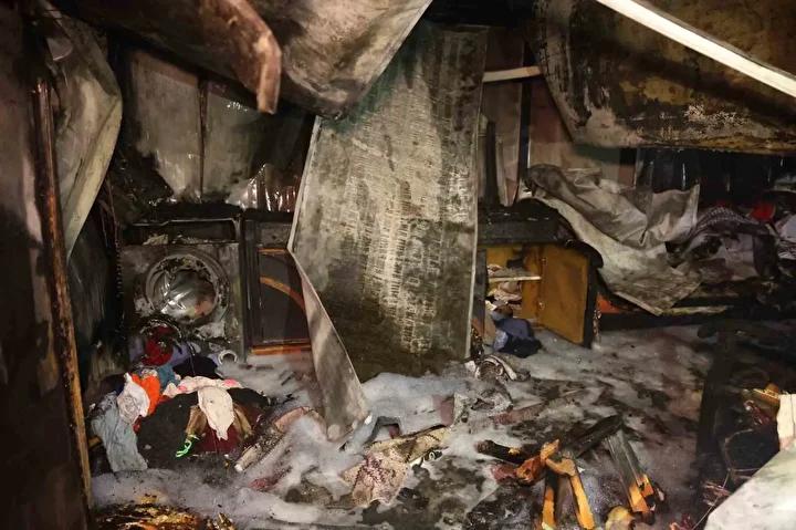 Antakya'da Depremzede Konteynerinde Korkutan Yangın Paniği