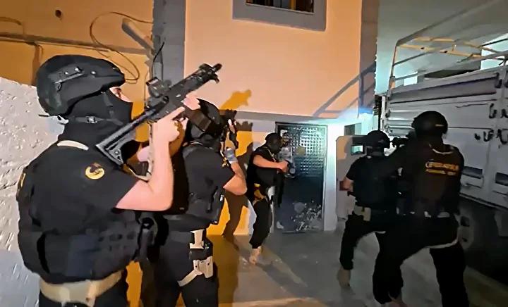 Antakya’da Terör Operasyonu: 19 Gözaltı ve Çok Sayıda Silah Ele Geçirildi 1 Güvenlik Güçlerinin Titiz Takibi ve Operasyonu