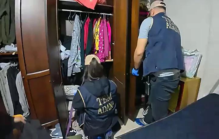 Antakya’da Terör Operasyonu: 19 Gözaltı ve Çok Sayıda Silah Ele Geçirildi 4 Antakya’da Terör Operasyonu: 19 Gözaltı ve Çok Sayıda Silah Ele Geçirildi