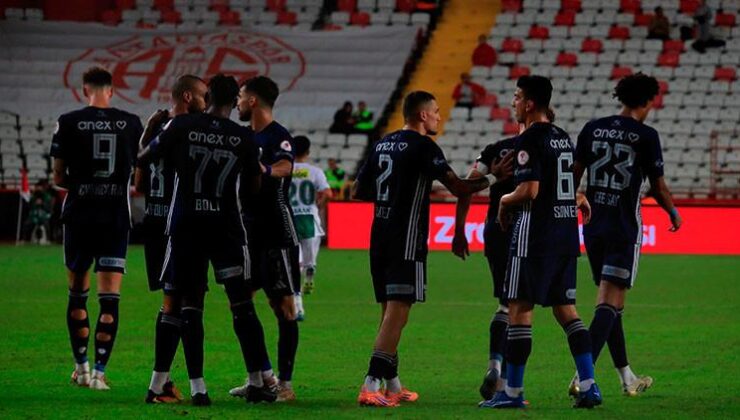 Antalyaspor, Ziraat Türkiye Kupası’nda Bursaspor’u 3-0’la Geçti ve Bir Üst Tura Yükseldi