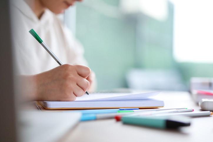 AÖF Güz Dönemi Sınav Takvimi ve Kayıt Yenileme Süreçleri Açıklandı 2 Kayıt Yenileme ve Son Tarihler