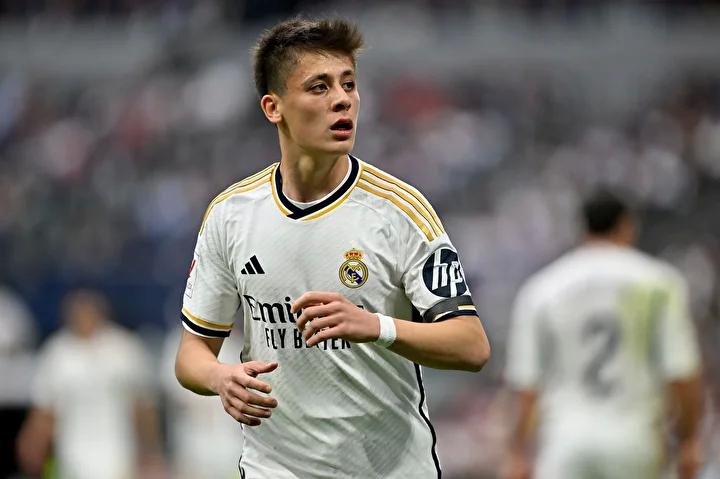 Arda Güler'e Ekim Ayında En İyi Oyuncu Ödülü: Real Madrid Sevgisi Büyüyor 1 Bir Dönüm Noktası: Juventus Maçı