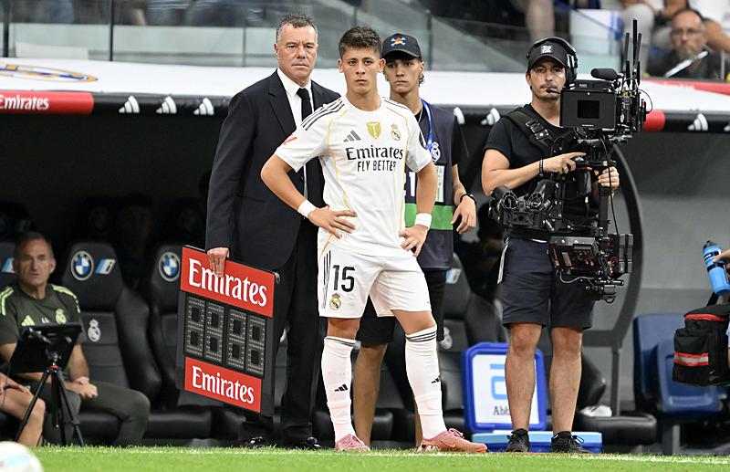 Arda Güler'in Yükselişi ve Real Madrid'deki Yolculuğu İspanyol Basınına Yansıdı