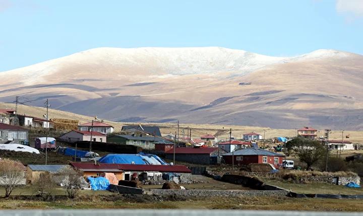 Ardahan'da Yüksek Kesimlerde Kar Dün Gözlendi