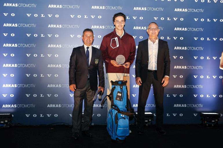 Arkas Otomotiv’in Katılımıyla Düzenlenen Ödüllü Golf Turnuvası ve Etkinlik Detayları 2 Arkas Otomotiv’in Katılımıyla Düzenlenen Ödüllü Golf Turnuvası ve Etkinlik Detayları