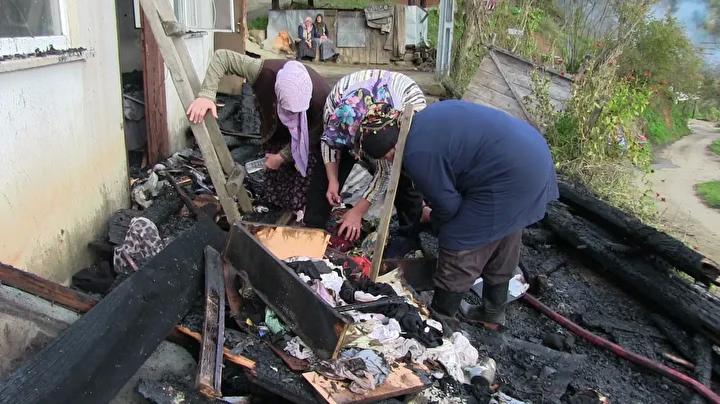 Artvin Borçka'da Ahşap Evin Yangını Korku Yarattı 4 Artvin Borçka'da Ahşap Evin Yangını Korku Yarattı