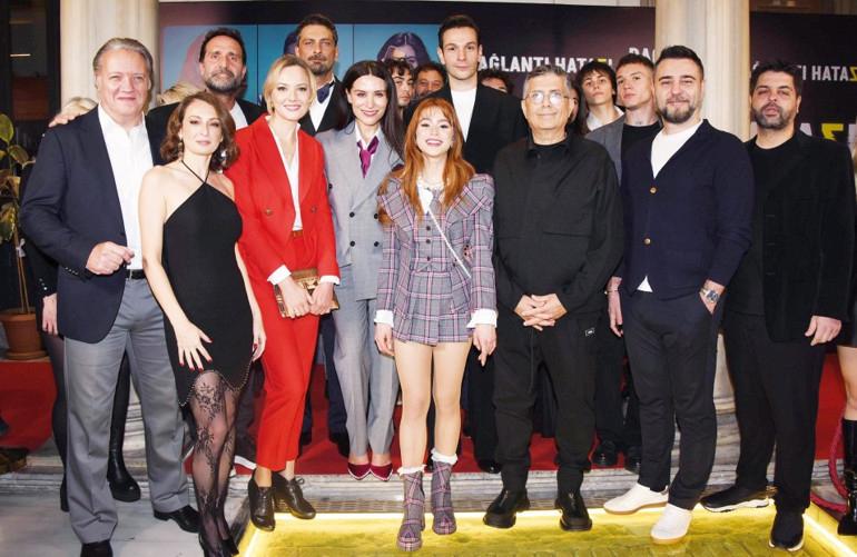 Bağlantı Hatası Filminin Galasında Samimi Anlar ve Sürpriz Röportajlar 4 Okulda Zorbalık ve Kendi Deneyimleri