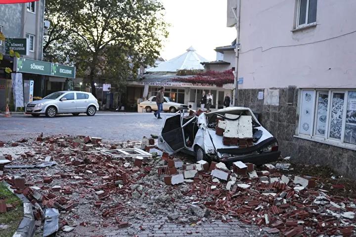 Balıkesir Sındırgı’da Şiddetli Deprem Sonrası Hasar Tespiti ve Görüntüler 17 Balıkesir Sındırgı’da Şiddetli Deprem Sonrası Hasar Tespiti ve Görüntüler