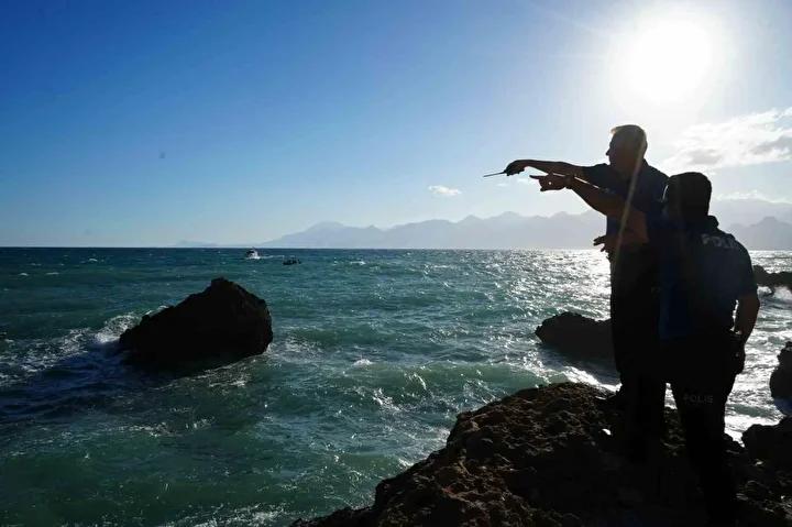 Bambus Plajı’ndaki Dalgalar Ve Mahsur Kalan Balıkçı Yusuf Öner’in Kurtuluş Hikayesi