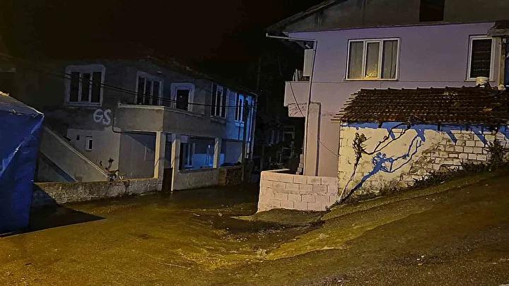 Bartın Aladağ Mahallesi'nde Su Borusu Patlama Olayı Panik Yarattı