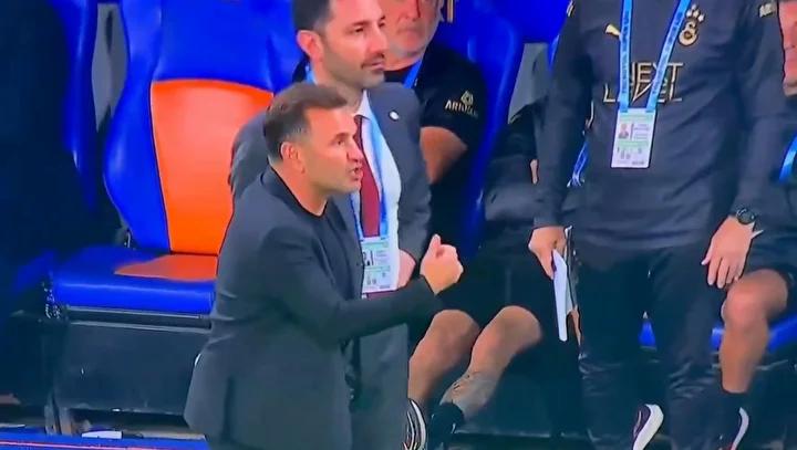 Başakşehir-Galatasaray Mücadelesinde Hakem Gerginliği ve Okan Buruk'un Tepkisi