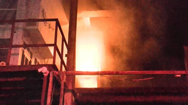 Başakşehir İkitelli’de Plastiksiz Yangın Müdahalesi Sonrası Kontrol Altına Alındı
