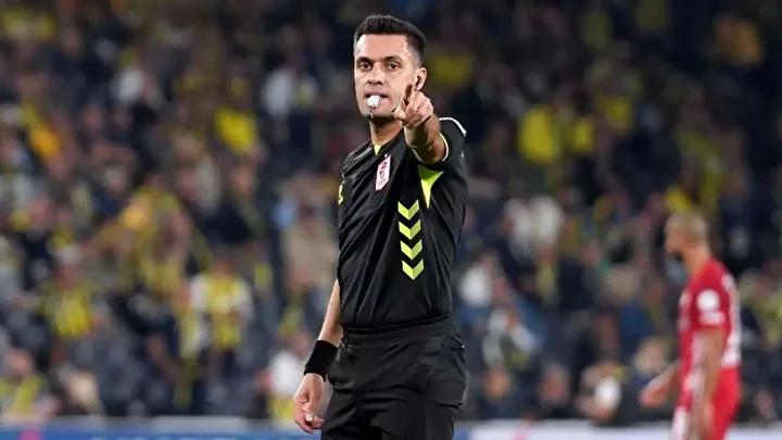 Başkanlık Kararıyla Belirlendi: Beşiktaş - Fenerbahçe Derbisi Hakemi Ali Yılmaz 1 Başkanlık Kararıyla Belirlendi: Beşiktaş - Fenerbahçe Derbisi Hakemi Ali Yılmaz