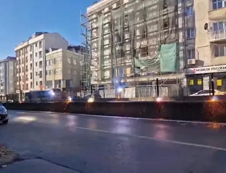 Bayrampaşa'da Trafik ve Elektrik Arızası Korkuluğu Yakarattı