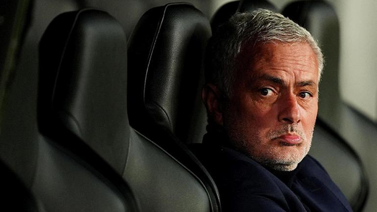 Benfica'nın Düşüşü: Mourinho Sonrası Fırtına ve Taraftar Tepkisi 3 Taraftarın Öfkesi ve Sosyal Medya
