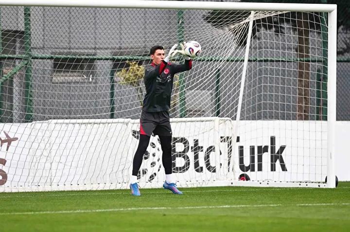 Berke Özer'in Kamp Ayrılığı ve Disiplin Cezası Süreci