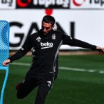 Besiktasli Futbolcular Cumhuriyet Bayrami8217ni Coskuyla Kutladi