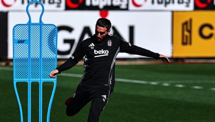 Beşiktaşlı Futbolcular Cumhuriyet Bayramı’nı Coşkuyla Kutladı