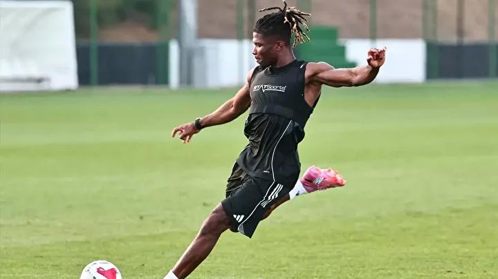 Beşiktaş'ta El Bilal Toure'nin Sakatlık Süreci Güncelleniyor