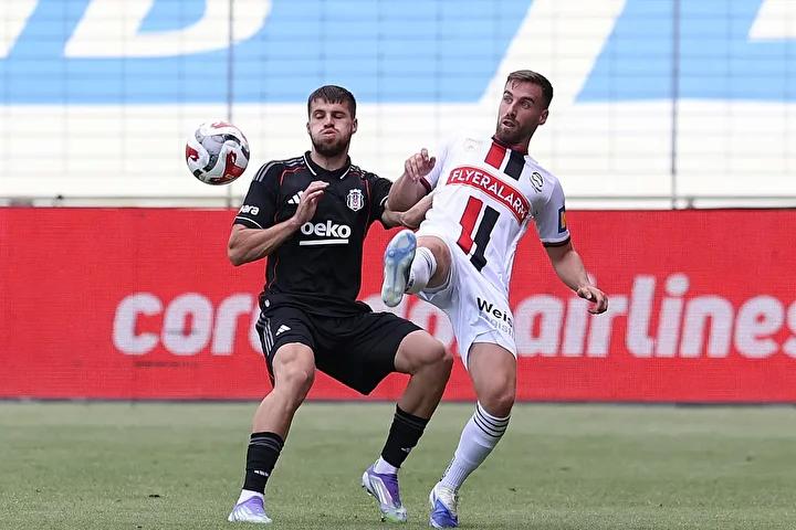 Devre arasında transfer hareketliliği devam ederken, Beşiktaş'ta ilk önemli ayrılık gündeme geldi. Sezon başında Benfica’dan kadroya katılan sol kanat oyuncusu David Jurasek hakkında önemli kararlar alınıyor.