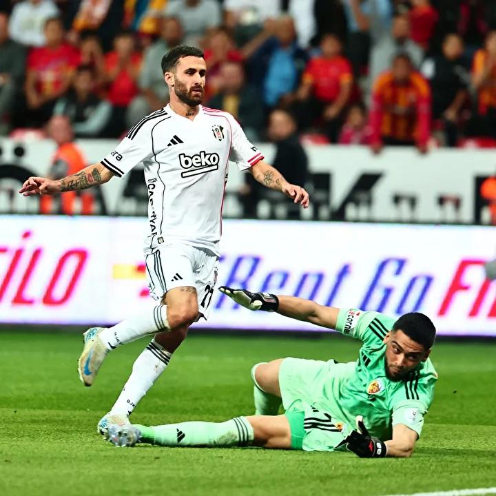 Beşiktaş'taki Gelişmeler ve Rafa Silva'nın Durumu Üzerine Çarpıcı İzlenimler