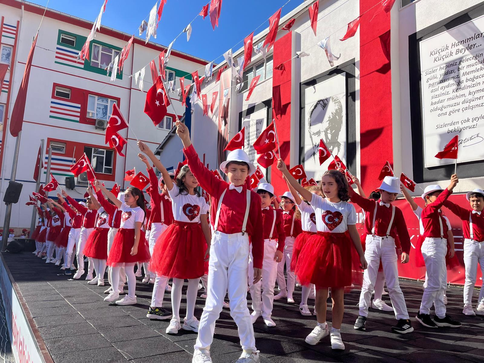 Bayram Coşkusu ve Anlamlı Tören