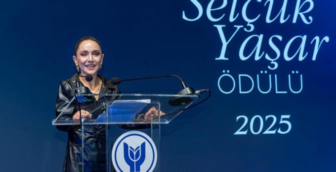 Bilim ve Topluma Katkılarıyla Elif Uysal’a Anlamlı Bir Ödül Takdimi