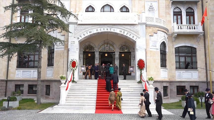 Bir Cumhuriyet Şarkısı Filmi Hakkında Her şey