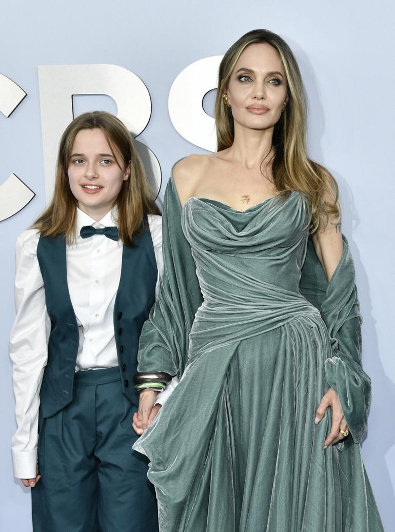 Brad Pitt'ten Jolie’nin E-Posta Taleplerine Yeniden Dava Açması