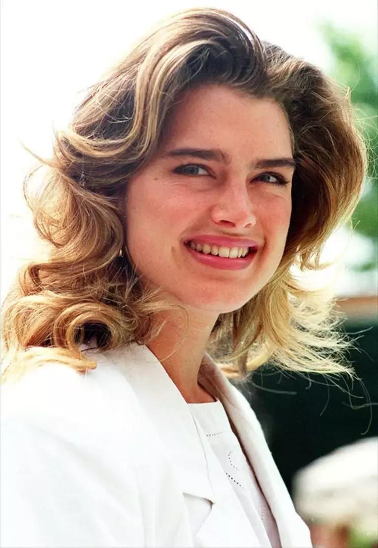 Brooke Shields ve Ailesinin Eğitim ve Kariyer Hikayeleri 7 Brooke Shields ve Ailesinin Eğitim ve Kariyer Hikayeleri