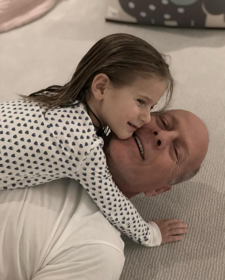 Bruce Willis'in Zorlu Sağlık Mücadelesi ve Ailesinin Desteği