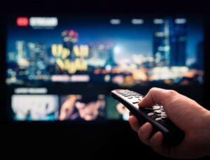 Bugün TV’de Hangi Diziler ve Programlar Var? Güncel Yayın Akışı Detayları