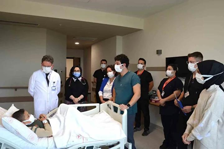 Bursa Şehir Hastanesi'nde Canlı Donörlü Pediatrik Organ Nakli Başarıyla Gerçekleşti