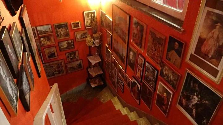 Antika Parçalara Sevda ve Kırılganlık