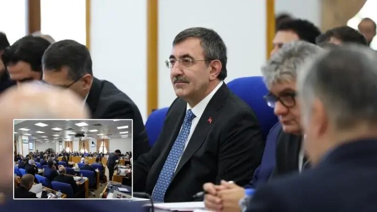 Butce ve Ekonomi Uzerine Guncel Tartismalar ve Analizler