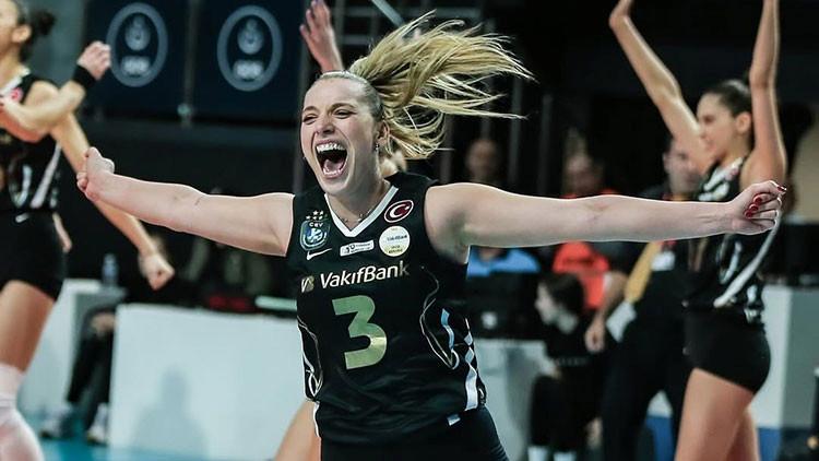 Cansu Özbay'ın Başarılarla Dolu Voleybol Yolculuğu