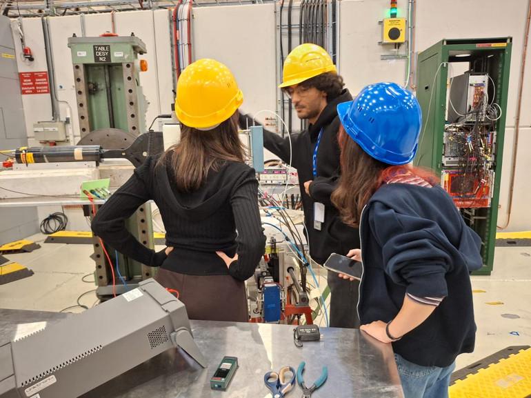 CERN’de Türk Öğrencilerin Büyük Başarısı: Radyoaktif Atıkların Azaltılması İçin Yenilikçi Deney 3 CERN’de Türk Öğrencilerin Büyük Başarısı: Radyoaktif Atıkların Azaltılması İçin Yenilikçi Deney