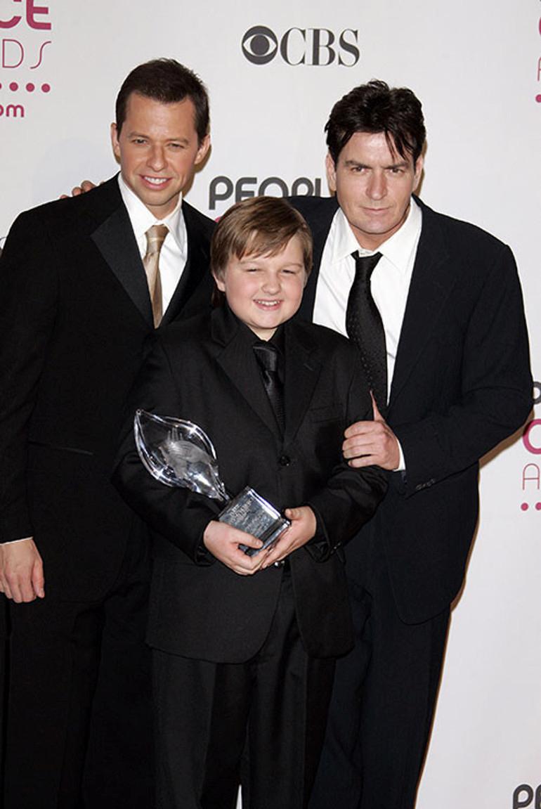 Charlie Sheen ile Denise Richards Arasındaki İlginç Çek Olayı ve Geçmişlerindeki Skandallar