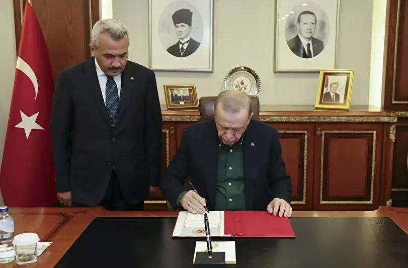 Cumhurbaşkanı Erdoğan Rize'deki Ziyaretleriyle Vatandaşlarla Buluştu