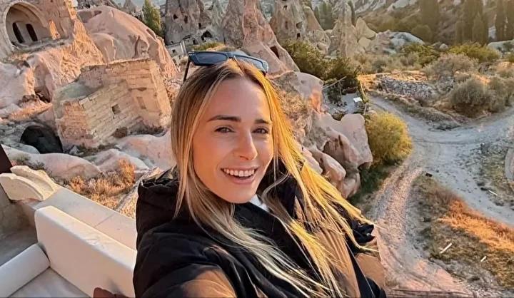 Damla Can’dan Kutsal Ziyaret ve Sosyal Medyada Beğeni Yağmuru