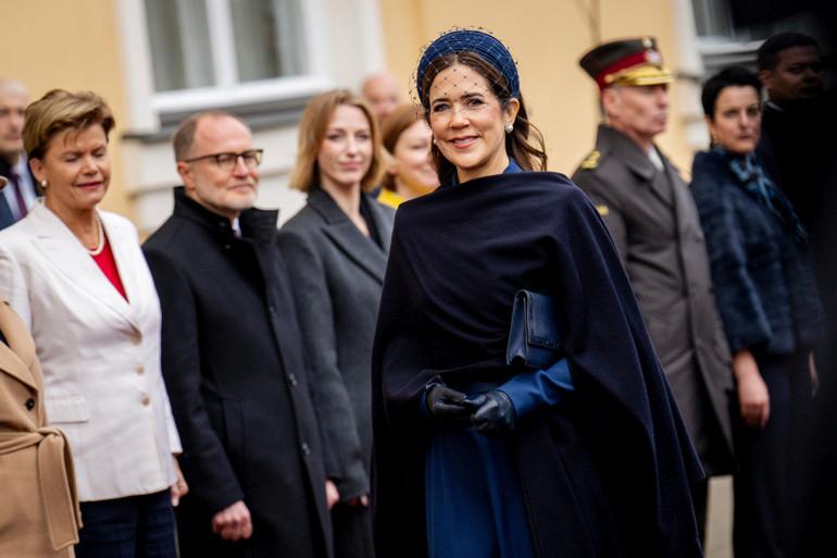 Danimarka Kraliyet Ailesinde Gizli Yüzler ve Unutulmaz Anlar 5 Skandal ve Kraliyet Maskesinin Dibi