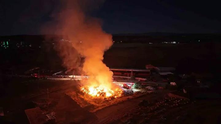 Delice ilçesinde çıkan yangın, ahır ve hayvan sahiplerini tedirgin etti