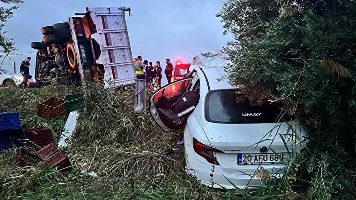 Denizli’de Feci Trafik Kazası: 2 Ölü, 3 Yaralı
