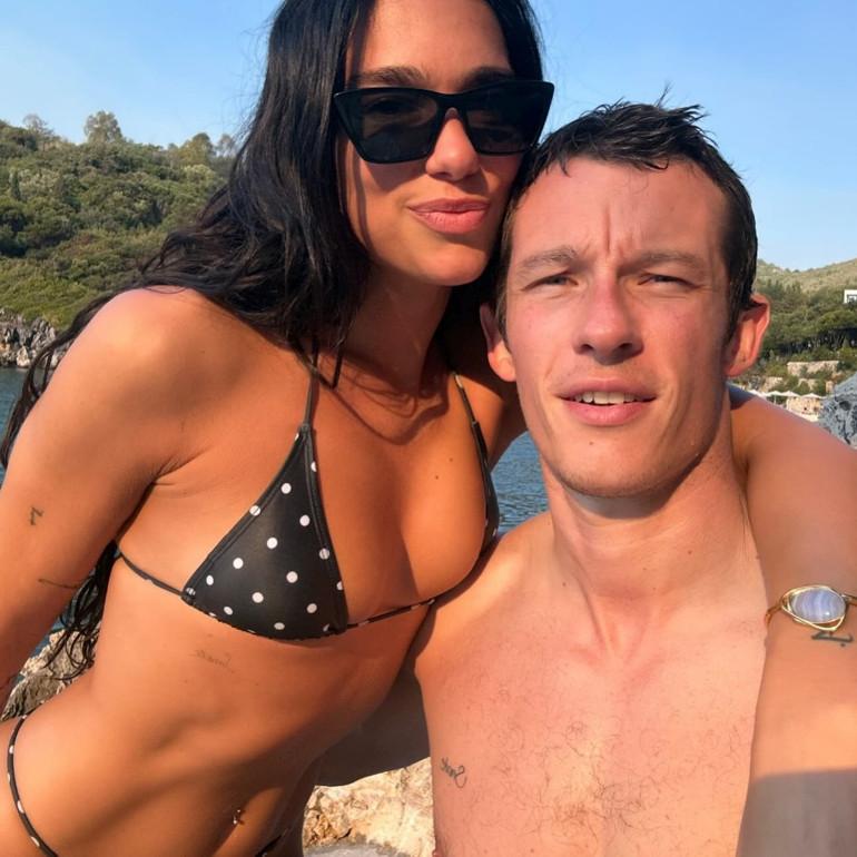 Dua Lipa ve Callum Turner'ın Aşk Hikayesi: Mesafeli Ama Tutkulu